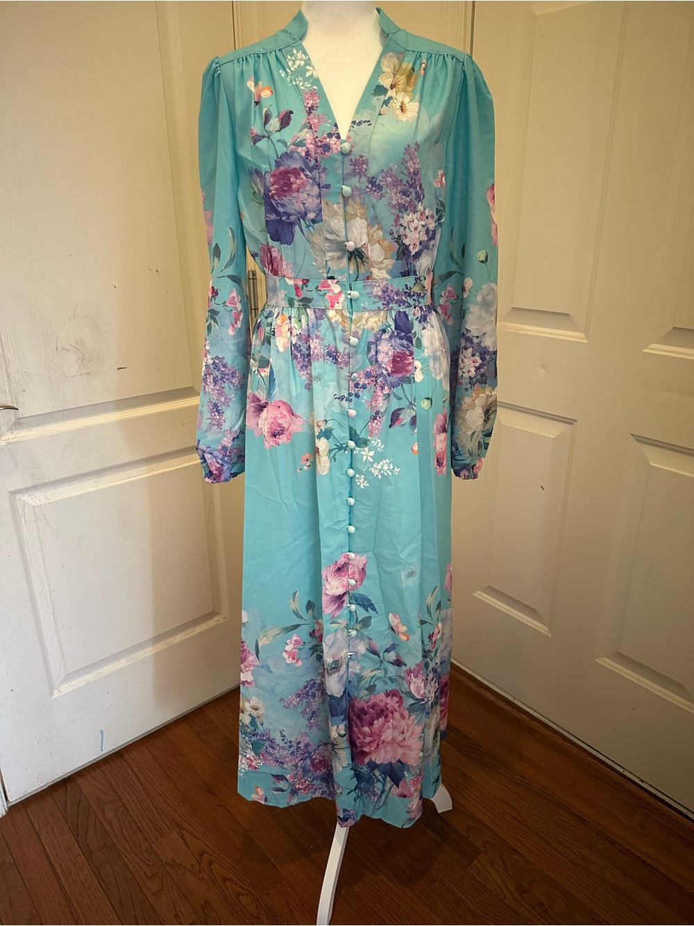 Lai Meng Five Cats NWT! Women's  Floral Print Maxi Dress Size L